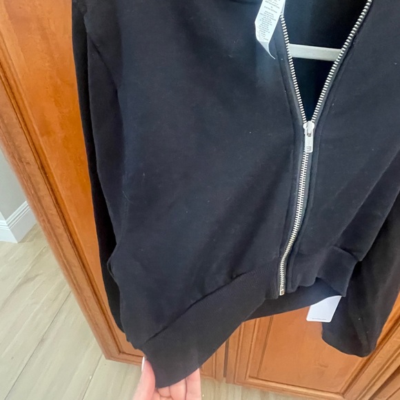 ALO Yoga Black Zip-Up Hoodie - Picture 4 of 7